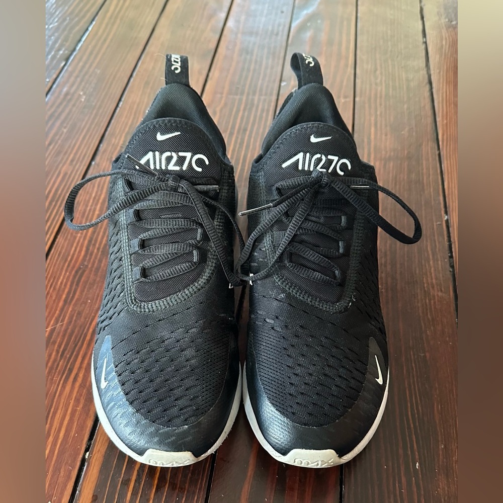 Nike Air Max 270 - Women’s size 9